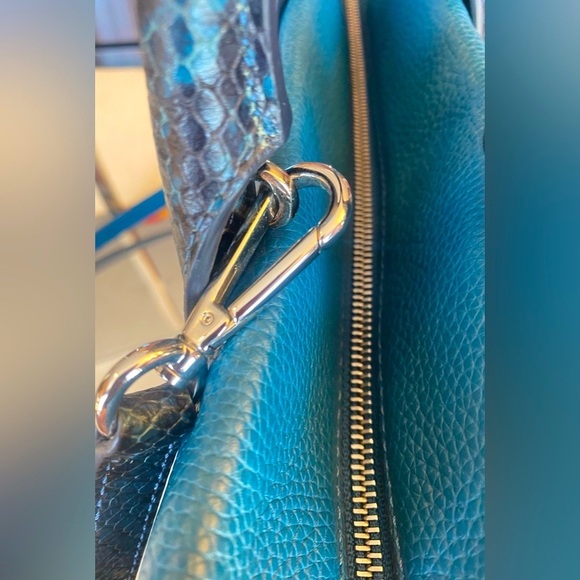 MICHAEL KORS Rollins Python Snakeskin Teal and Black Crossbody, NWT - Picture 10 of 17